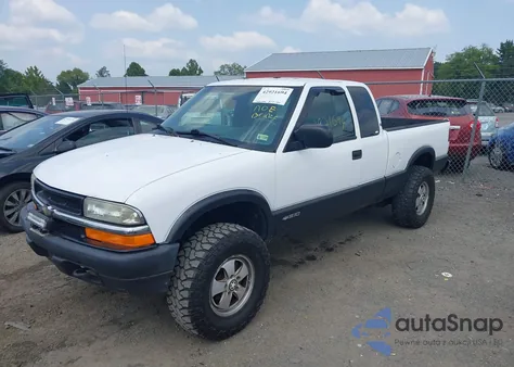 2001 Chevrolet S-10 Ls из США, поврежденный, VIN 1GCCT19W018225636